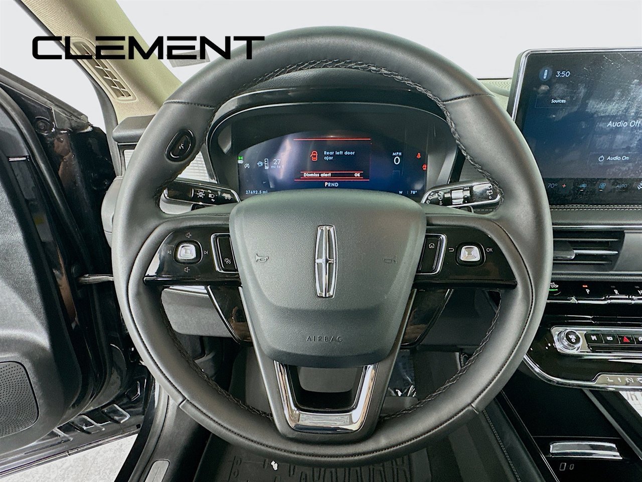Used 2025 Lincoln Corsair AWD image 15