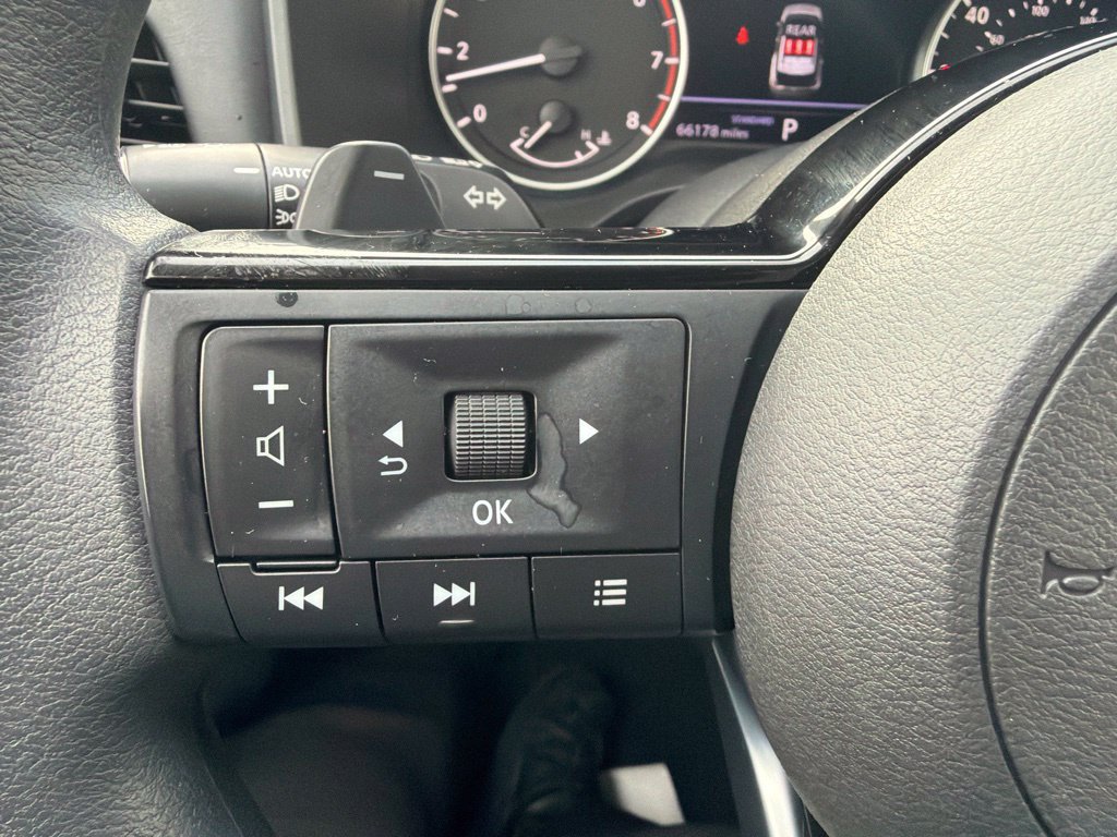 Used 2023 Nissan Rogue SV FWD image 28
