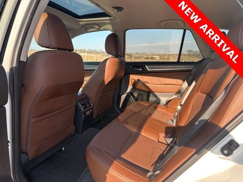 Used 2017 Subaru Outback 3.6R Touring w/ Popular Package #5A image 17