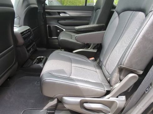 New 2026 Jeep Grand Wagoneer Limited AWD/4WD image 28
