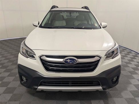 Used 2022 Subaru Outback Limited AWD/4WD image 3