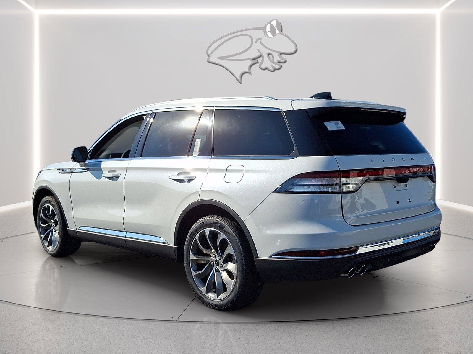 New 2027 Lincoln Aviator Reserve AWD/4WD image 2