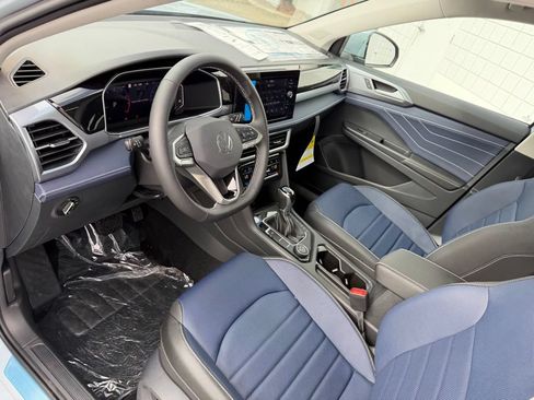 New 2026 Volkswagen Taos SEL AWD/4WD image 2