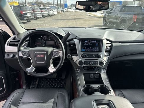 Certified 2017 GMC Yukon XL SLT w/ Open Road Package image 21