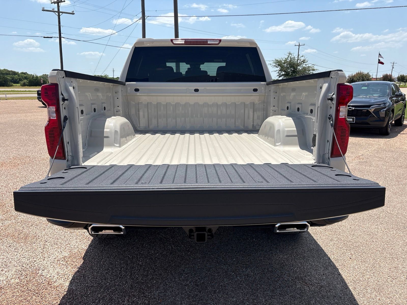 New 2026 Chevrolet Silverado 1500 Custom Trail Boss w/ LPO, Dark Essentials Package AWD/4WD image 27