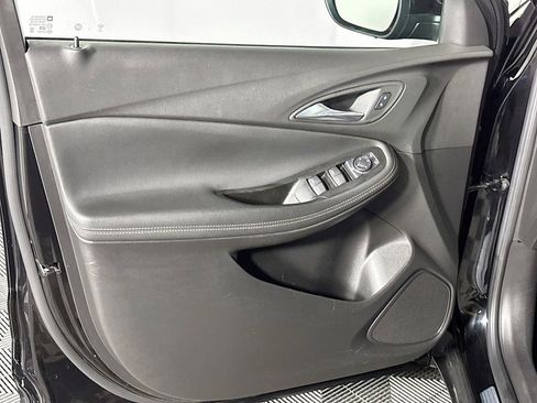 Used 2022 Buick Encore GX Select image 10