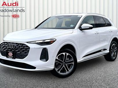 Used 2025 Audi Q5 Premium w/ Convenience Package