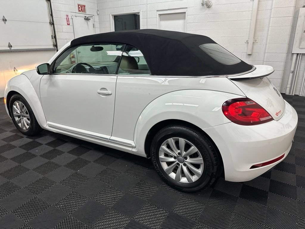 Used 2015 Volkswagen Beetle 1.8T FWD image 7