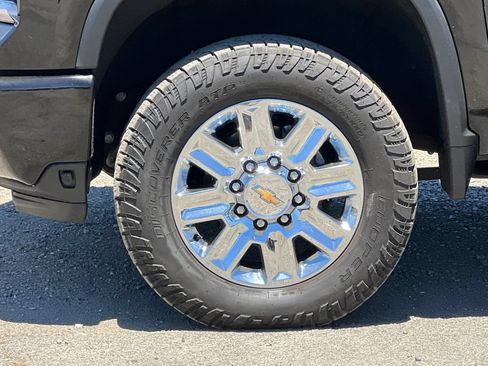 Used 2024 Chevrolet Silverado 2500 High Country AWD/4WD image 26