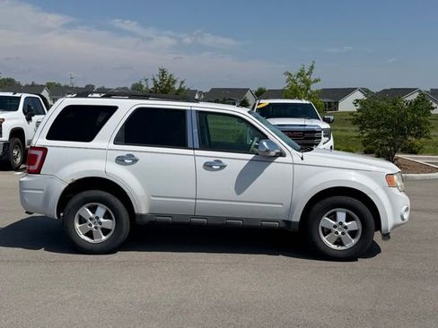 Used 2011 Ford Escape XLT FWD image 4