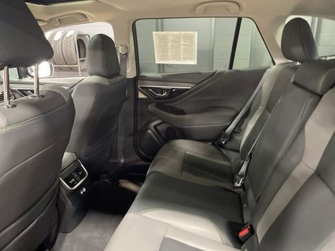 Used 2025 Subaru Outback Onyx Edition image 24