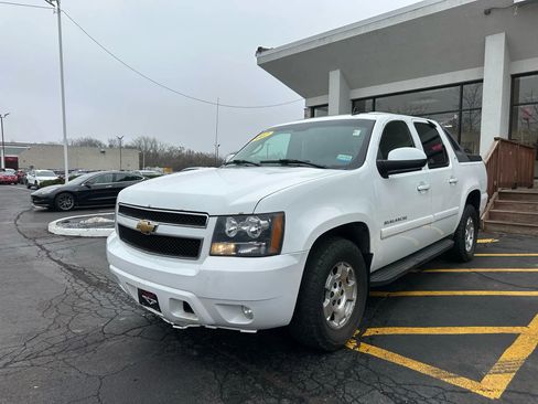 Used 2007 Chevrolet Avalanche LT w/ LT Preferred Equipment Group image 3