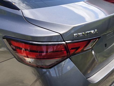 Used 2020 Nissan Sentra SV w/ SV Premium Package FWD image 8