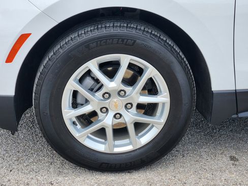 Used 2024 Chevrolet Equinox LT FWD image 29