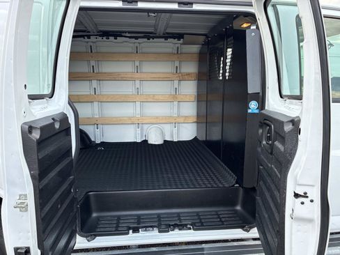Used 2025 GMC Savana 2500 w/ Driver Convenience Package RWD image 10
