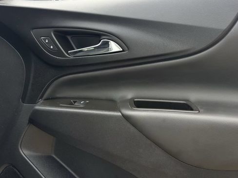 Used 2024 Chevrolet Equinox LT FWD image 27