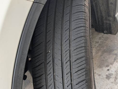 Used 2018 Toyota RAV4 XLE FWD image 35