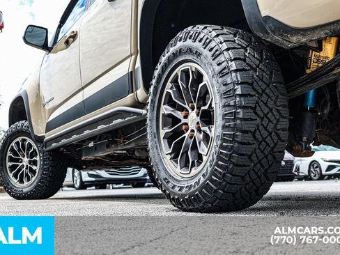 Used 2022 Chevrolet Colorado ZR2 AWD/4WD image 16
