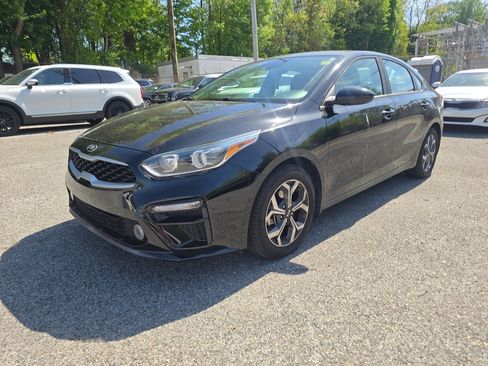 Used 2019 Kia Forte LXS FWD image 4