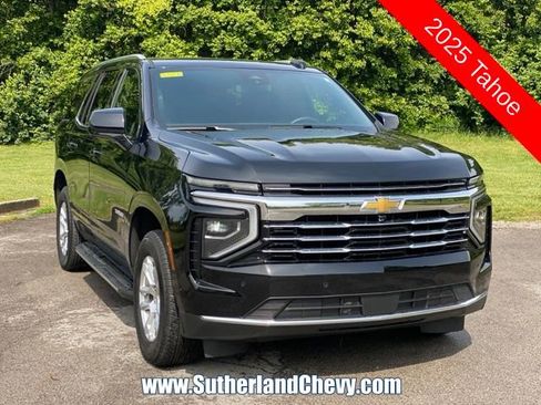 Used 2025 Chevrolet Tahoe LT AWD/4WD image 1