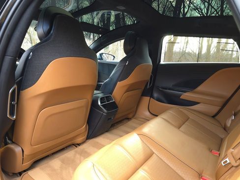 Used 2022 Lucid Air Grand Touring image 14