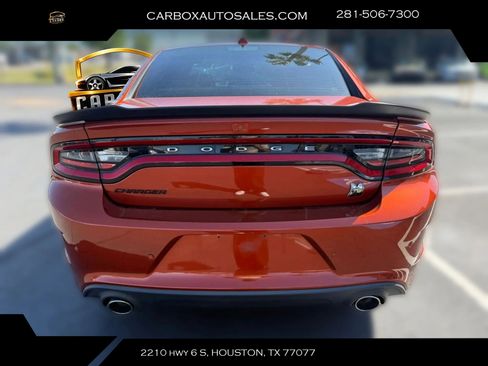 Used 2022 Dodge Charger Scat Pack w/ Harman/Kardon Audio Group RWD image 4