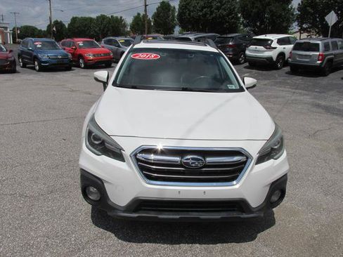 Used 2018 Subaru Outback 2.5i Limited AWD/4WD image 2