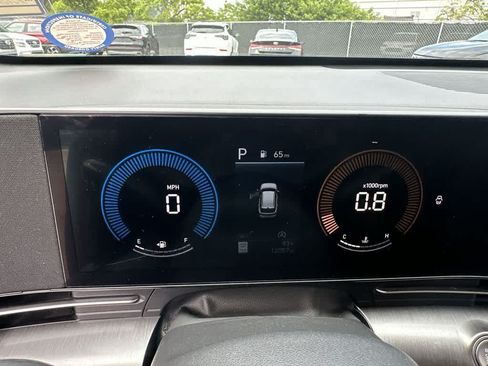 Used 2024 Hyundai Kona SE FWD image 23