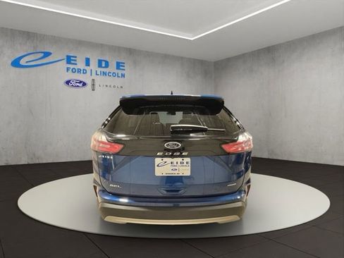Used 2023 Ford Edge SEL image 9