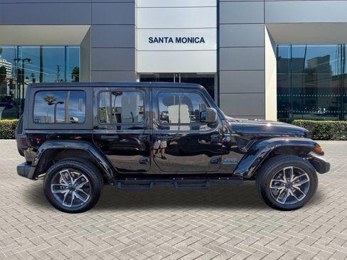 Used 2024 Jeep Wrangler Sport S w/ LED Headlamp & Fog Lamp Group image 5