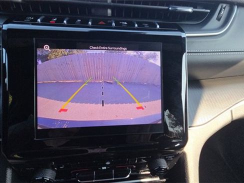 Used 2024 Jeep Grand Cherokee L Laredo w/ Luxury Tech Group I image 37