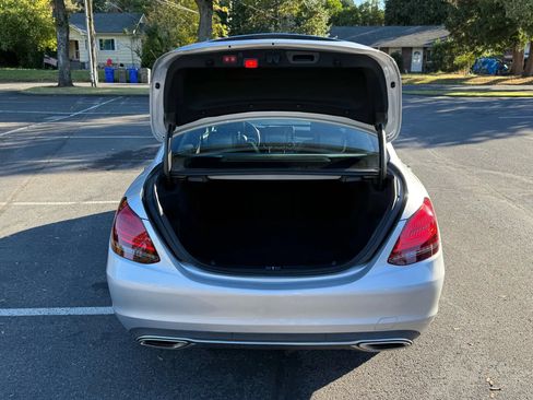 Used 2019 Mercedes-Benz C 300 4MATIC Sedan image 33
