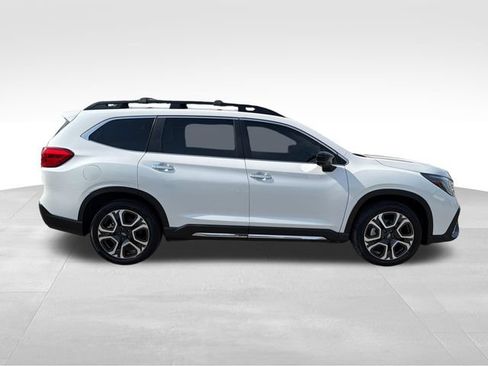 Used 2024 Subaru Ascent Touring AWD/4WD image 8