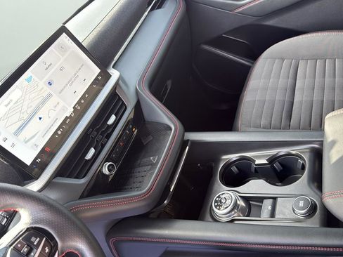 Used 2025 Ford Explorer ST-Line w/ Premium Package image 21