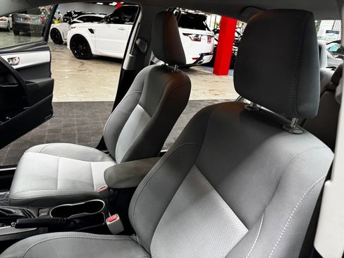 Used 2016 Toyota Corolla LE FWD image 35