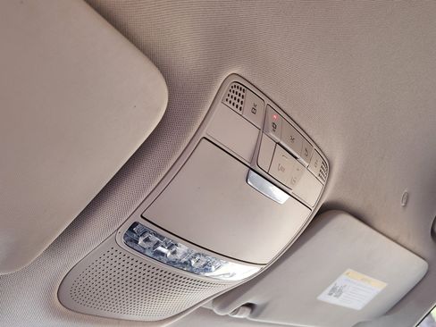 Used 2020 Mercedes-Benz GLC 300 image 30