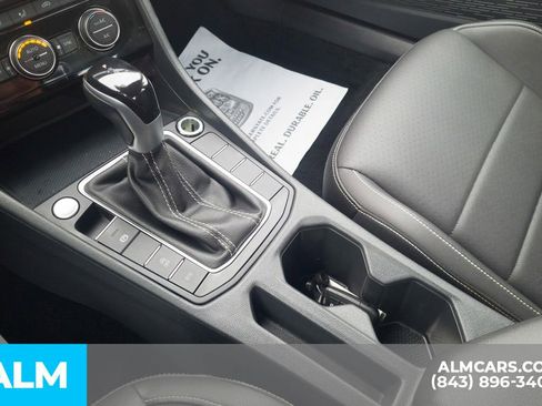 Used 2024 Volkswagen Jetta SE FWD image 26