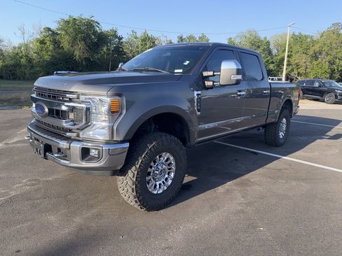 Used 2022 Ford F250 XLT w/ XLT Premium Package image 2