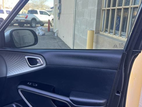 Used 2021 Kia Soul X-Line image 15