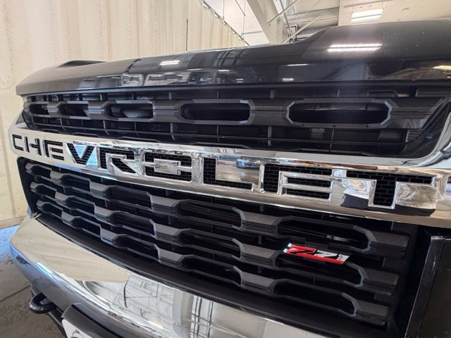 Used 2022 Chevrolet Silverado 2500 LT w/ Convenience Package AWD/4WD image 5