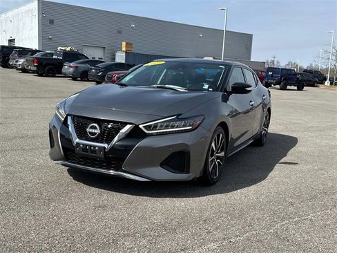 Used 2023 Nissan Maxima SL image 9