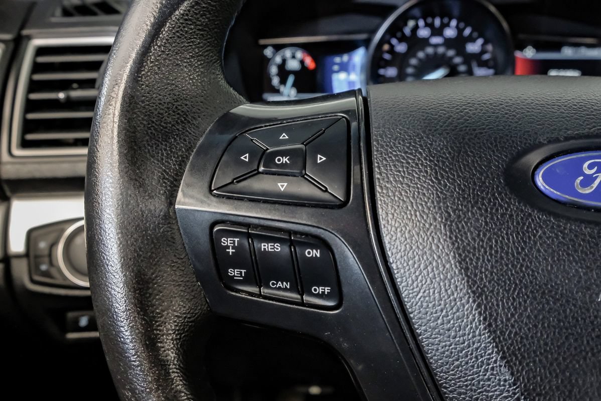 Used 2017 Ford Explorer XLT w/ Equipment Group 202A FWD image 16