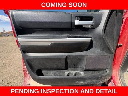 Used 2021 Toyota Tundra SR5 w/ SR5 Leather Package AWD/4WD image 18
