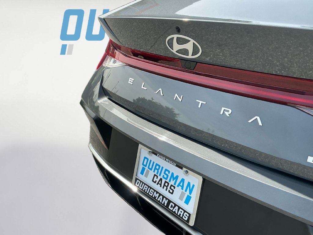Used 2025 Hyundai Elantra Limited FWD image 20