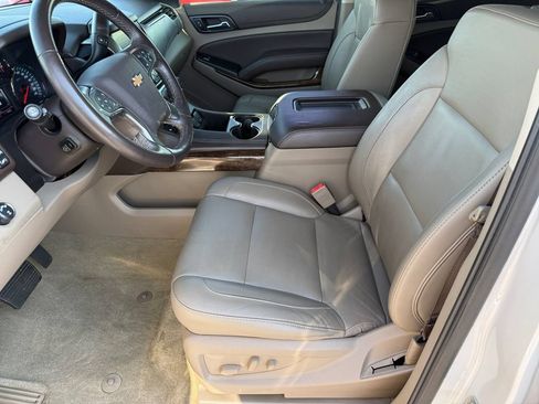 Used 2018 Chevrolet Tahoe LT w/ LT Signature Package AWD/4WD image 10