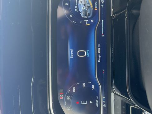 Used 2024 Chevrolet Silverado 2500 LT image 15