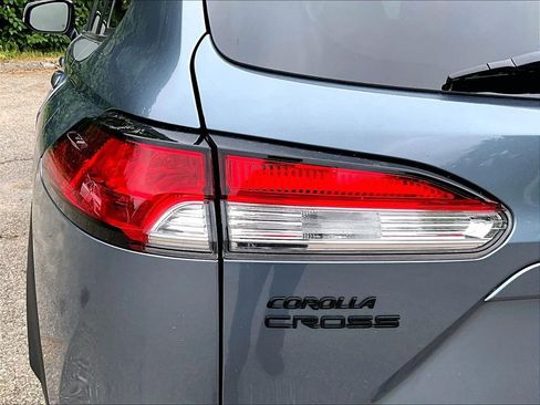 Used 2023 Toyota Corolla Cross AWD Hybrid w/ Moonroof Package image 33