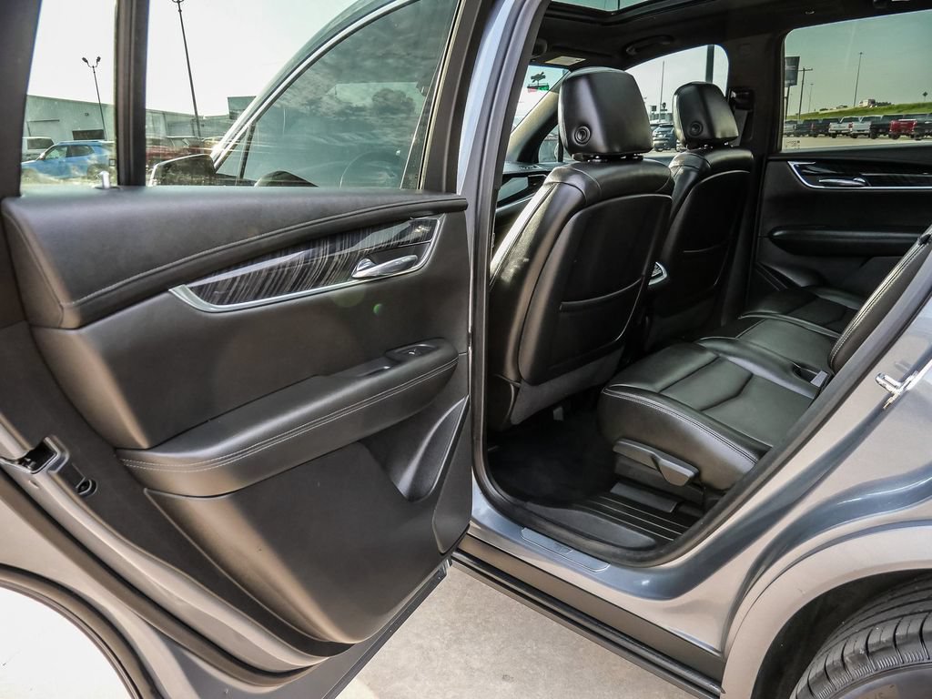 Used 2022 Cadillac XT6 Premium Luxury FWD image 31