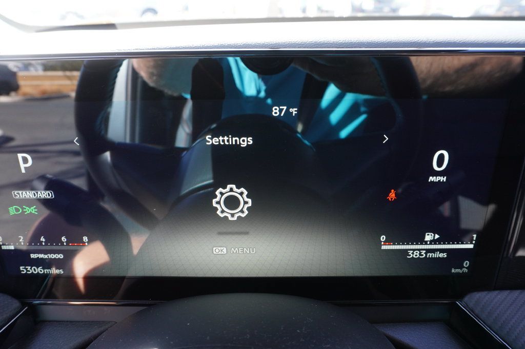 Certified 2025 Nissan Kicks SR FWD image 20