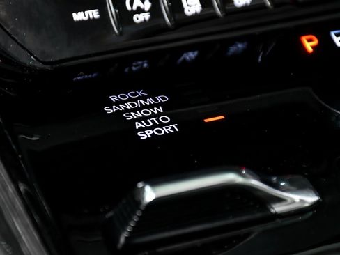 Used 2022 Jeep Wagoneer Series III w/ Premium Group I image 32